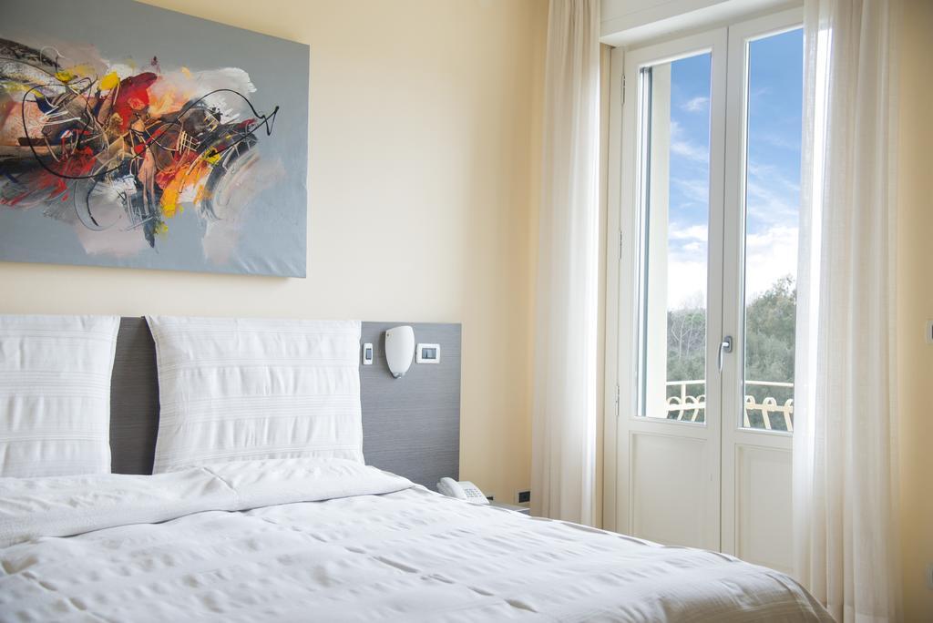Residence Colombo Viareggio Eksteriør billede