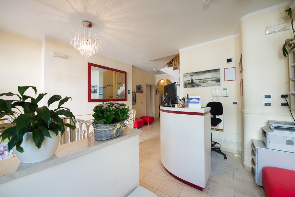 Residence Colombo Viareggio Eksteriør billede