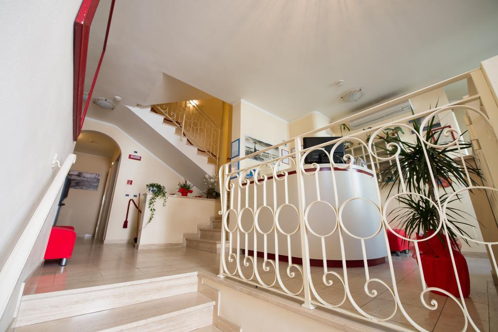 Residence Colombo Viareggio Eksteriør billede