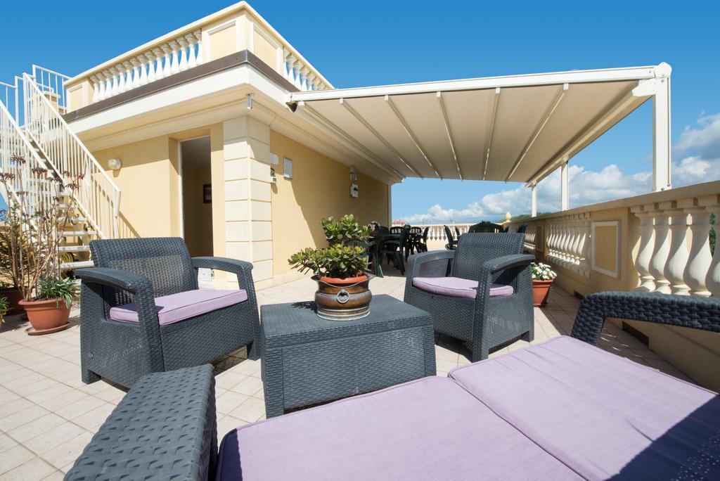 Residence Colombo Viareggio Eksteriør billede