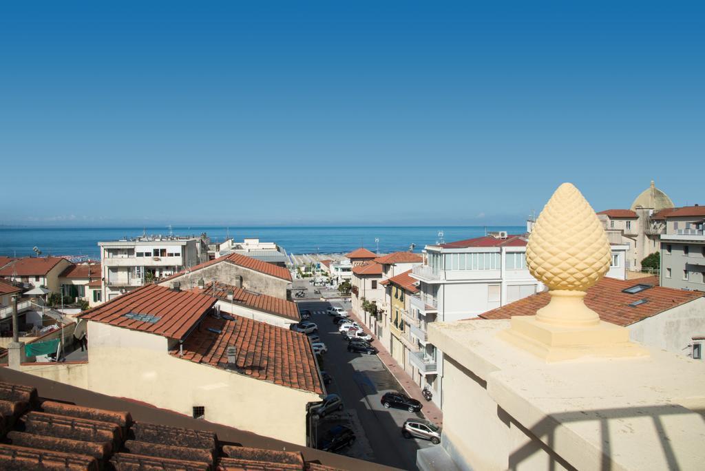 Residence Colombo Viareggio Eksteriør billede