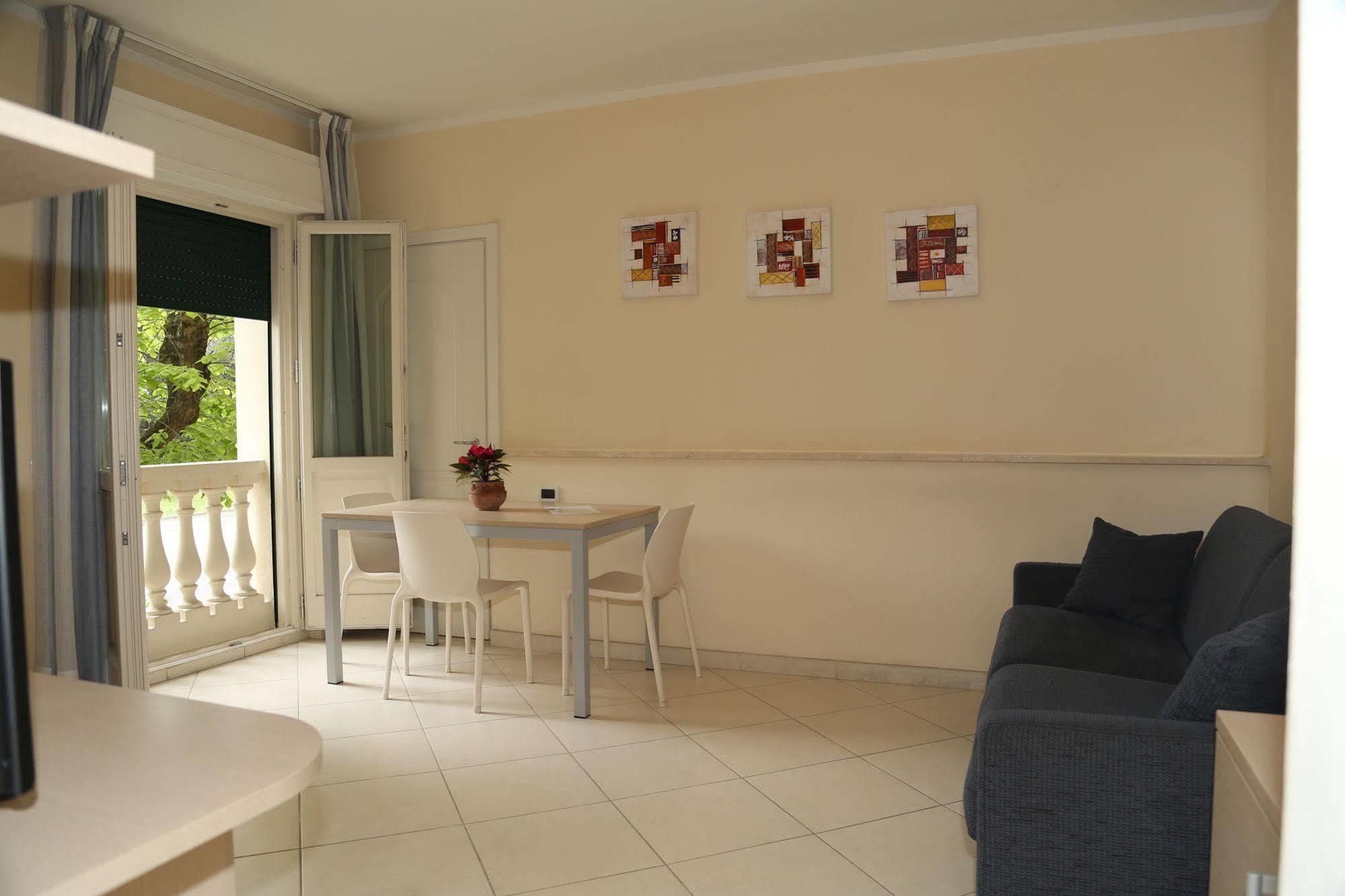 Residence Colombo Viareggio Eksteriør billede