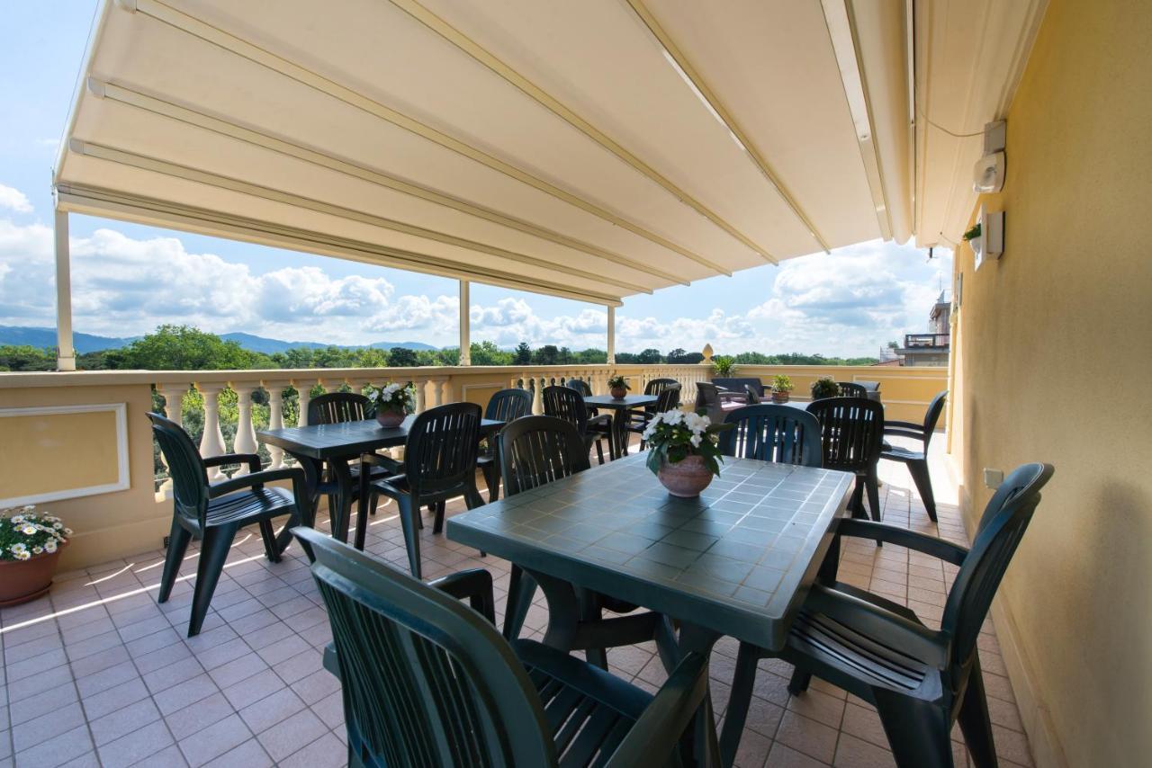 Residence Colombo Viareggio Eksteriør billede